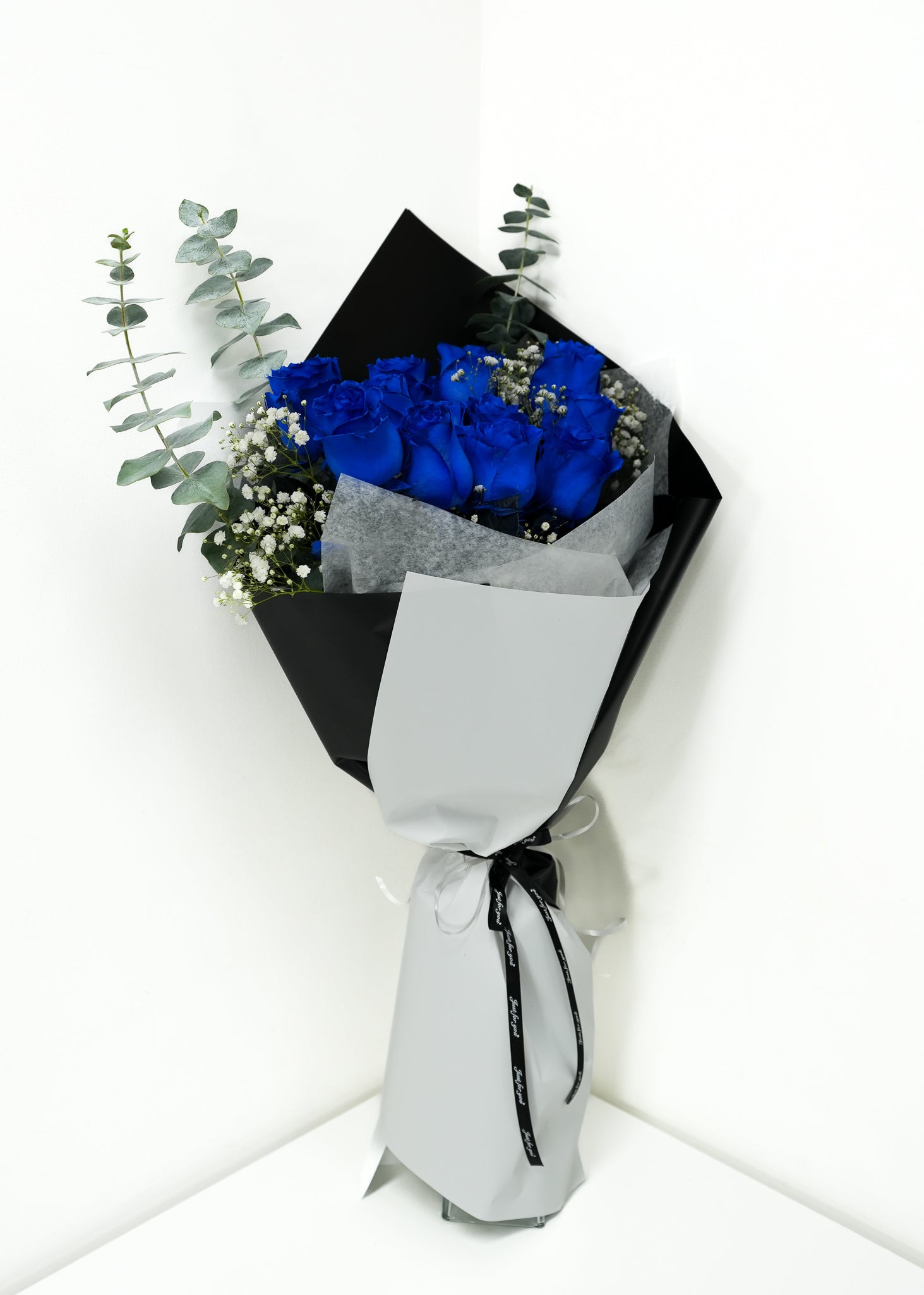 12 Blue Roses
