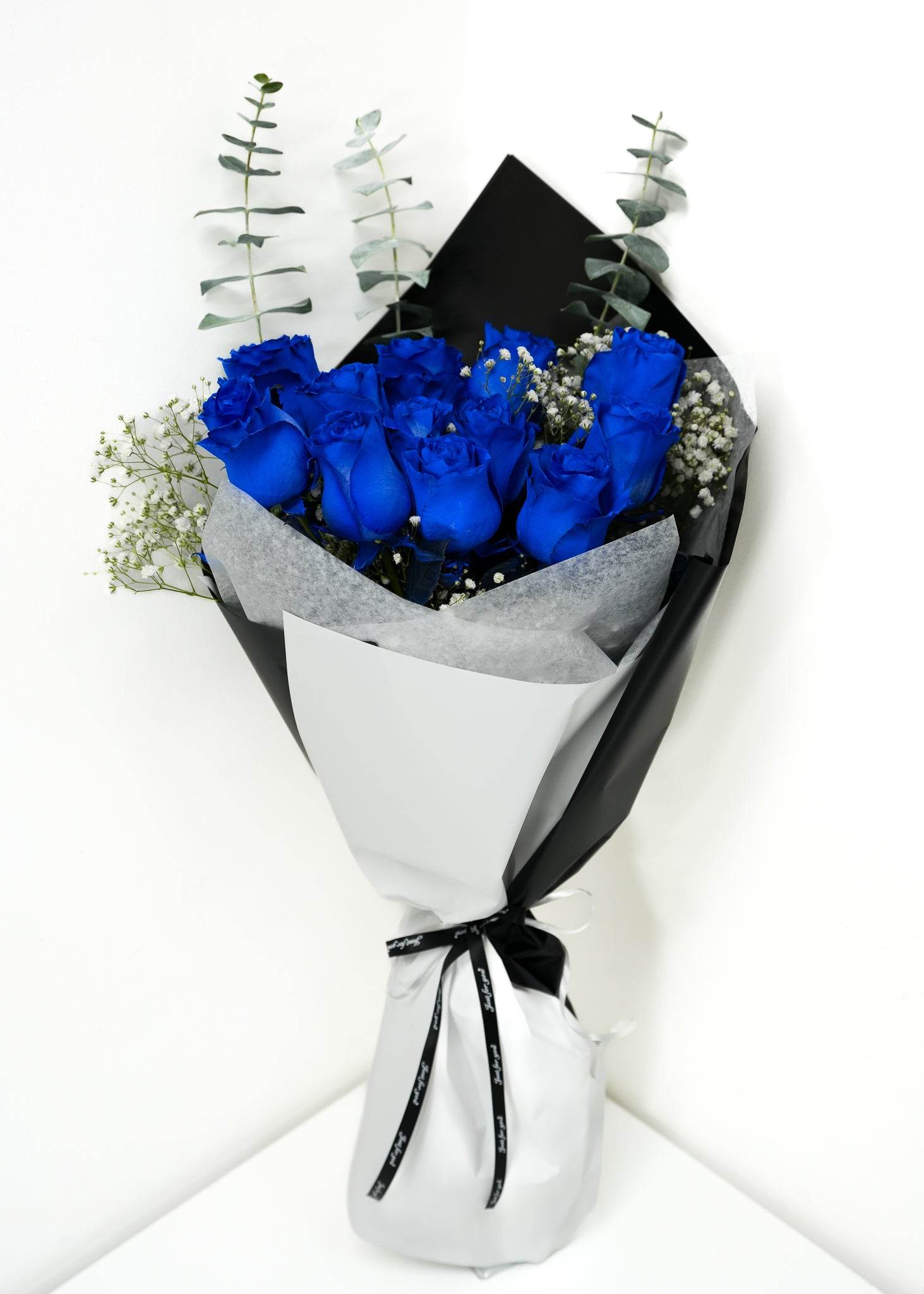 12 Blue Roses