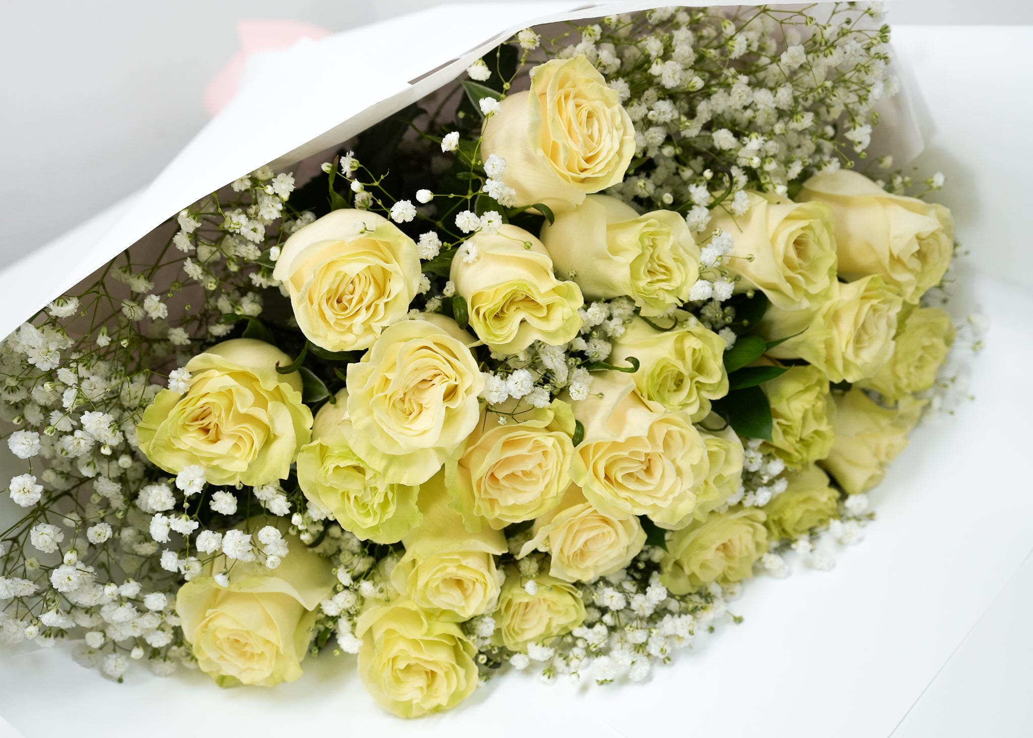12 Yellow Roses