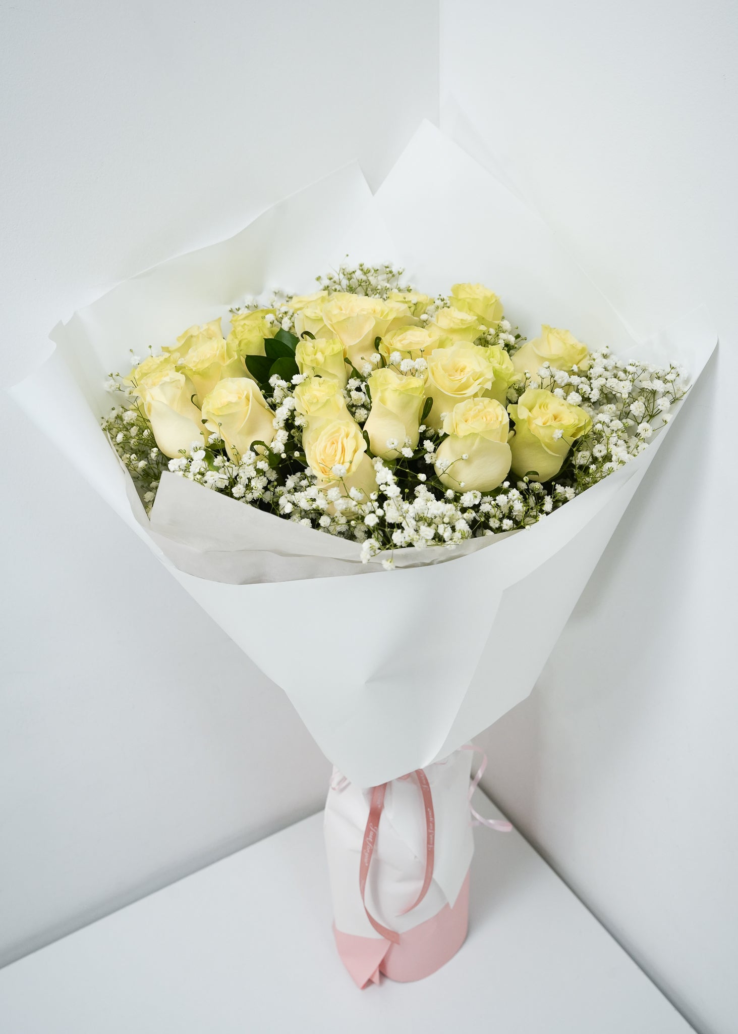 12 Yellow Roses