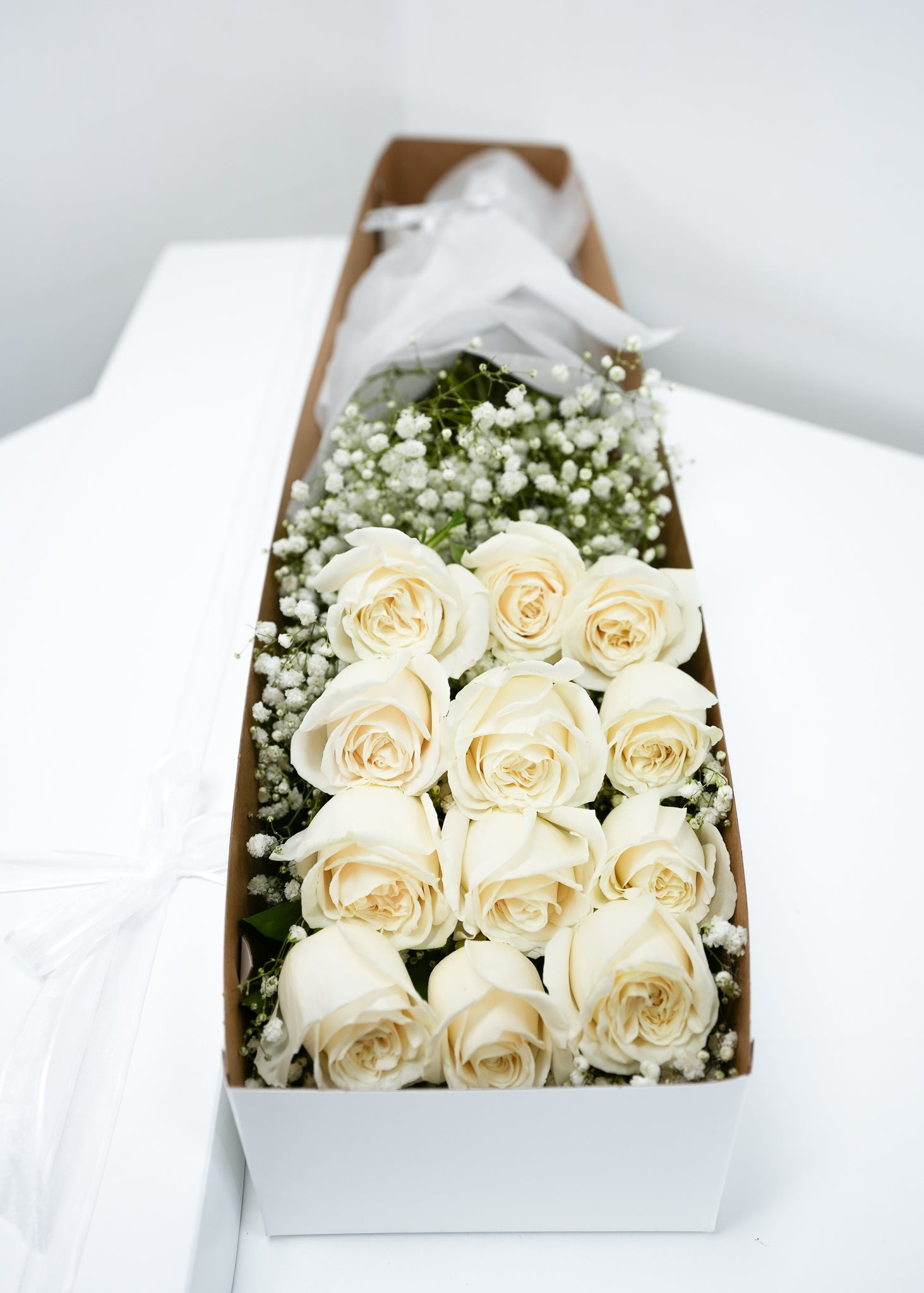 12 White Rose Box
