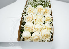 12 White Rose Box