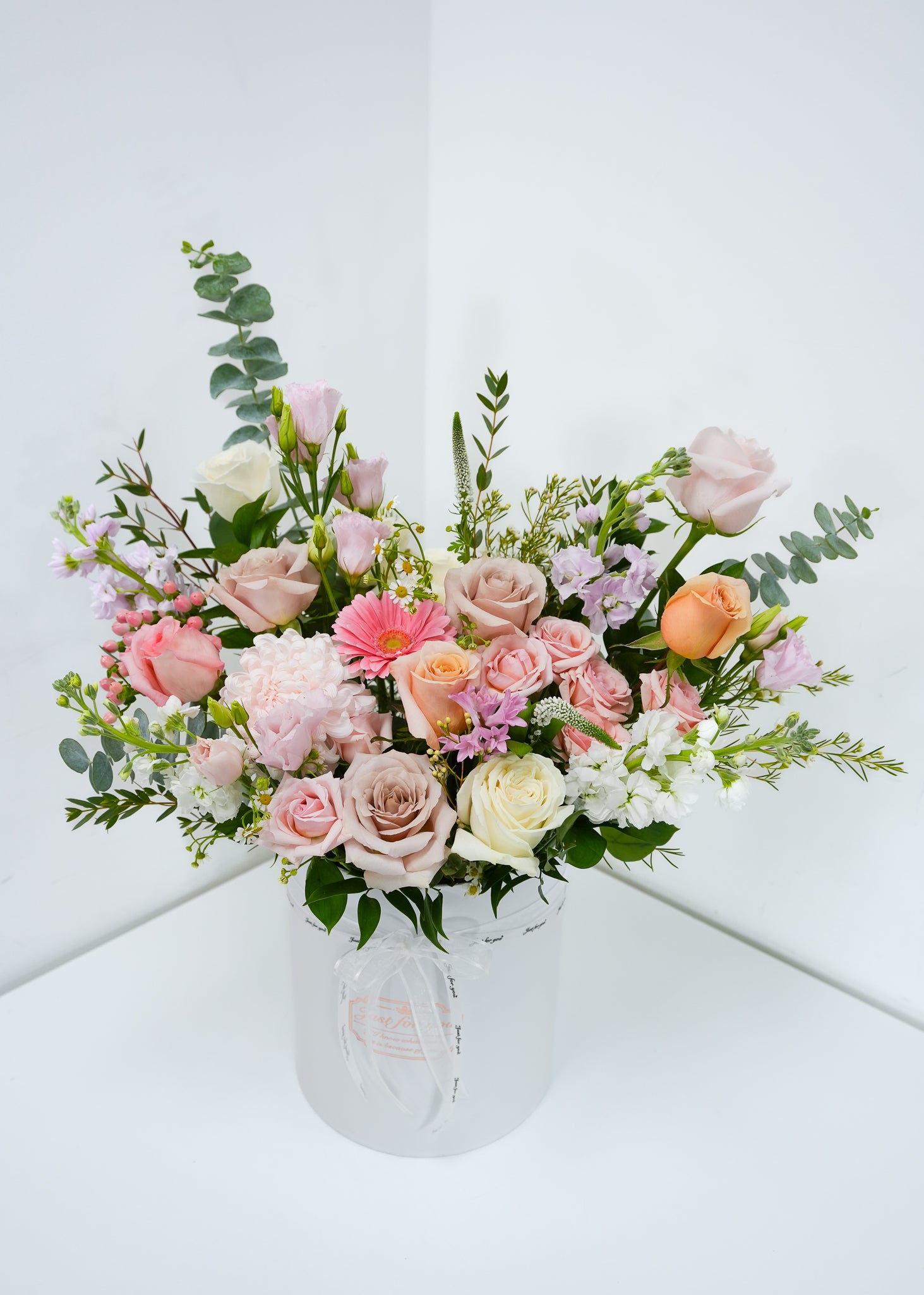 Mix of Floral Colors Round Box