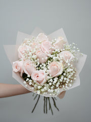 12 Light Pink Roses