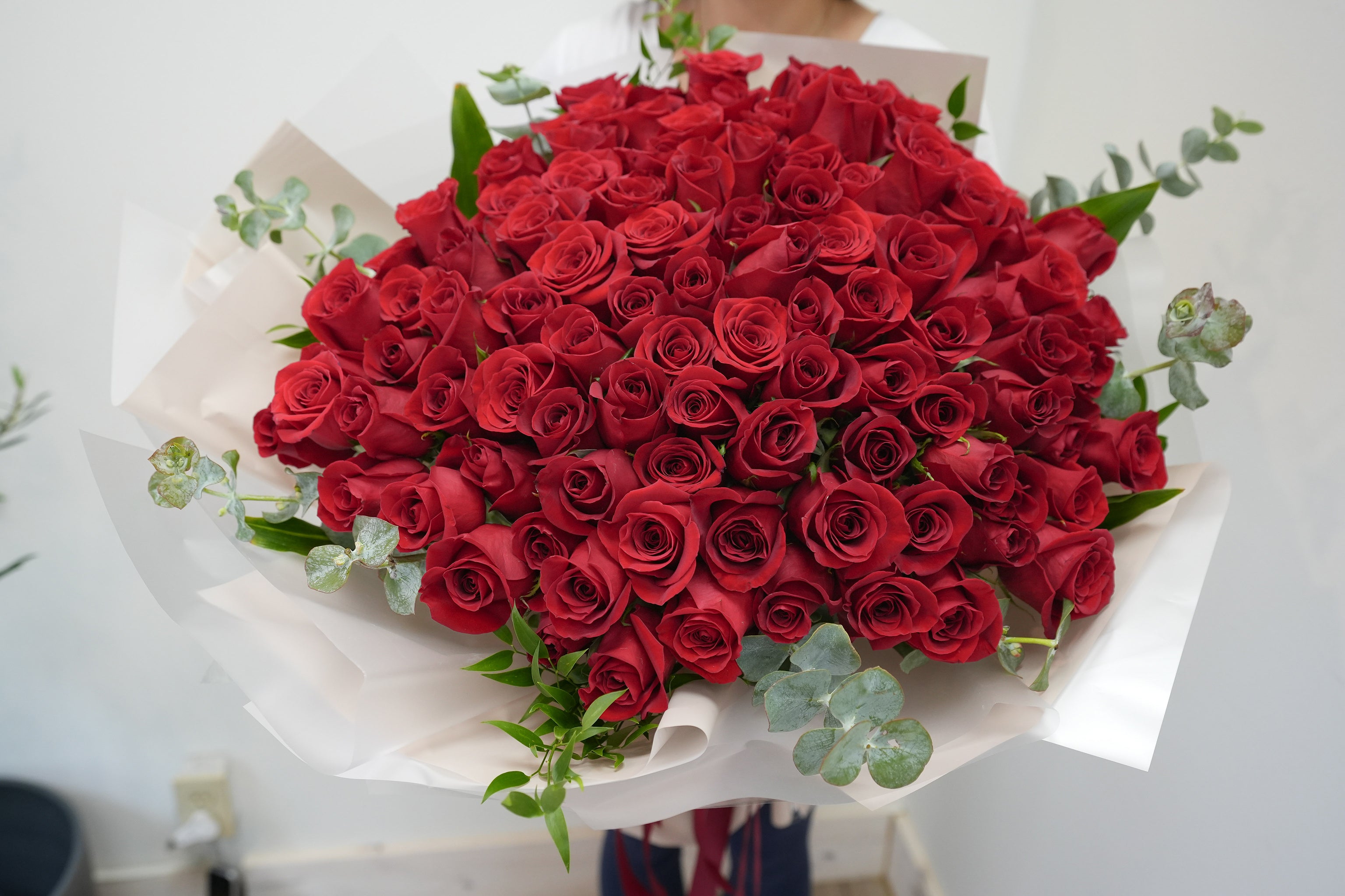 100  Red Roses Bouquet