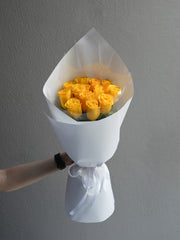 12 Yellow Roses