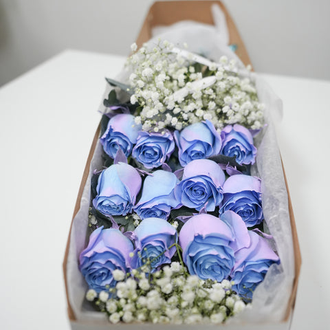 12 Blue and Pink Rose Box