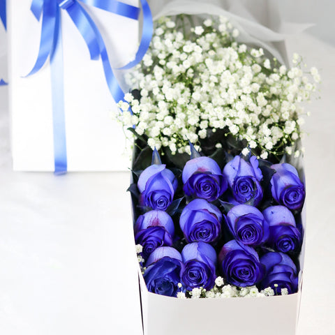 12 Blue Rose Box