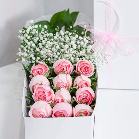 12 Pink Rose with Baby's Breath in a Box