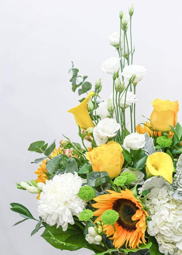 Mellow yellow - Toronto Flower Gallery