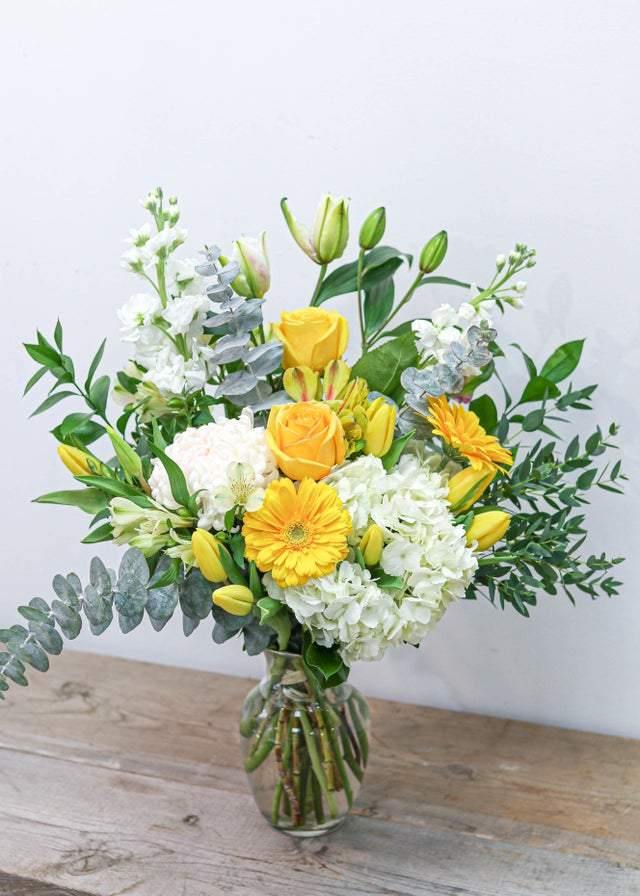 Mellow yellow - Toronto Flower Gallery