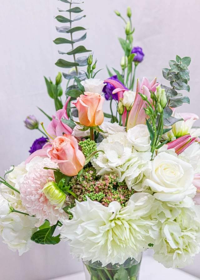 Brighten Up Flowers - Toronto Flower Gallery