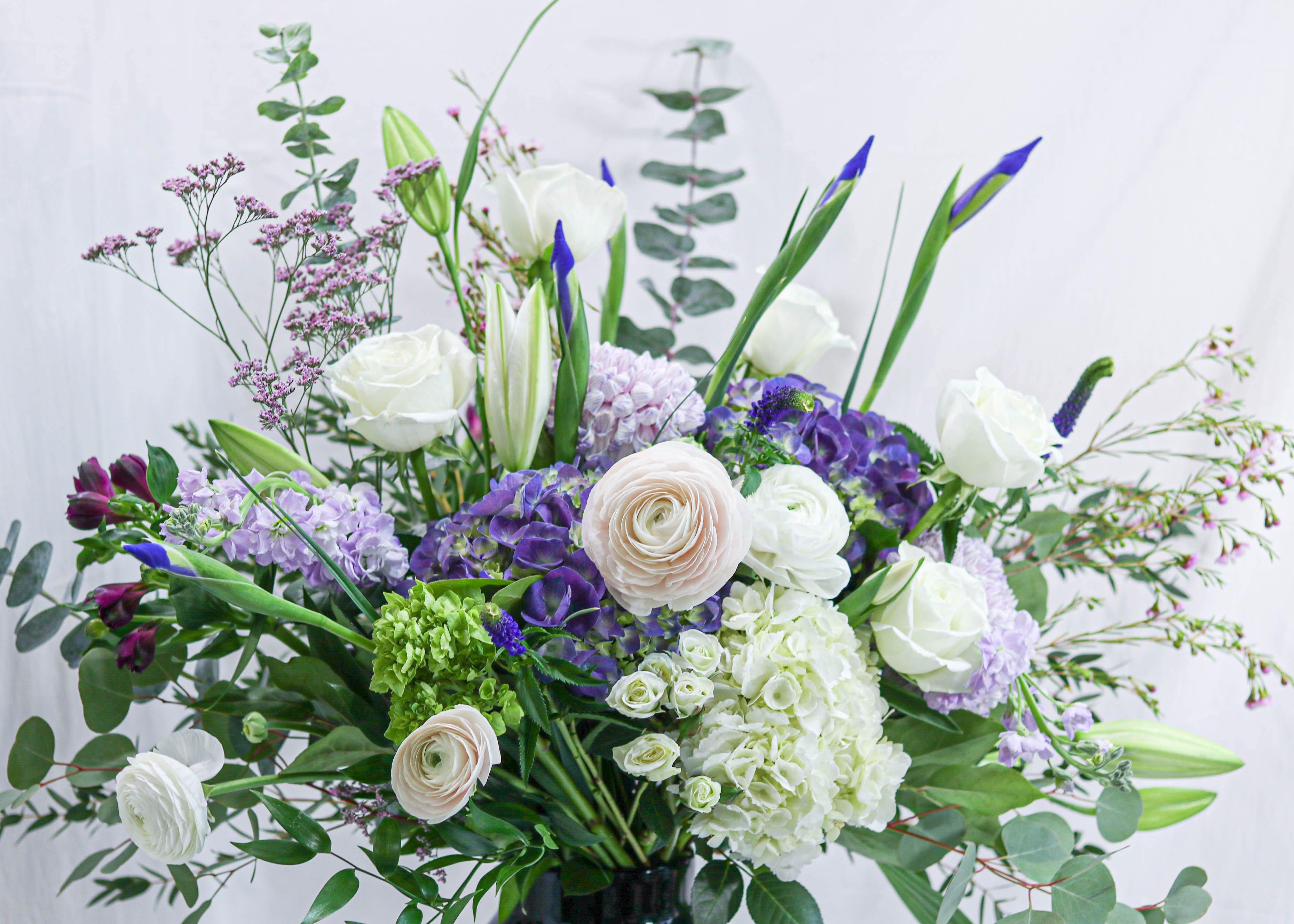 Luxury Blooming Bouquet - Toronto Flower Gallery