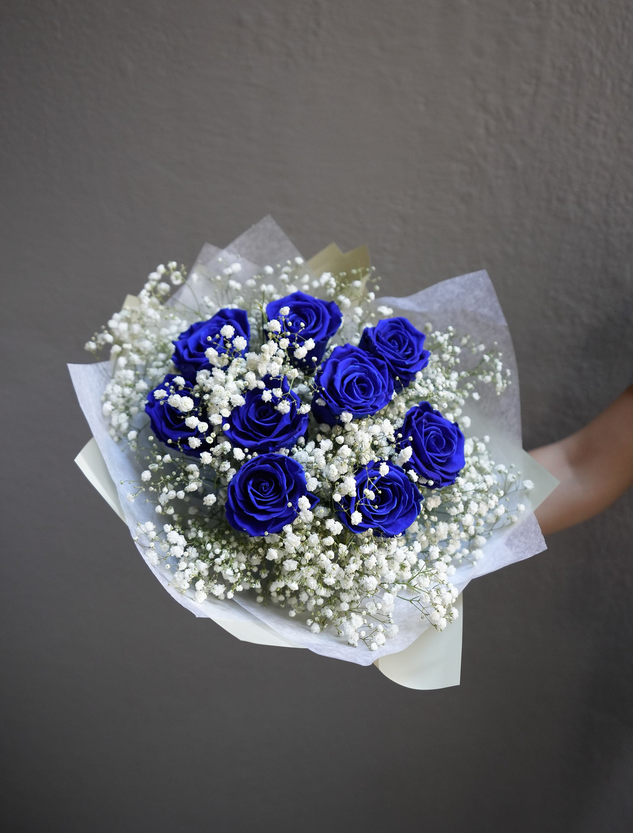 Blue Preserved Roses with Baby's Breath