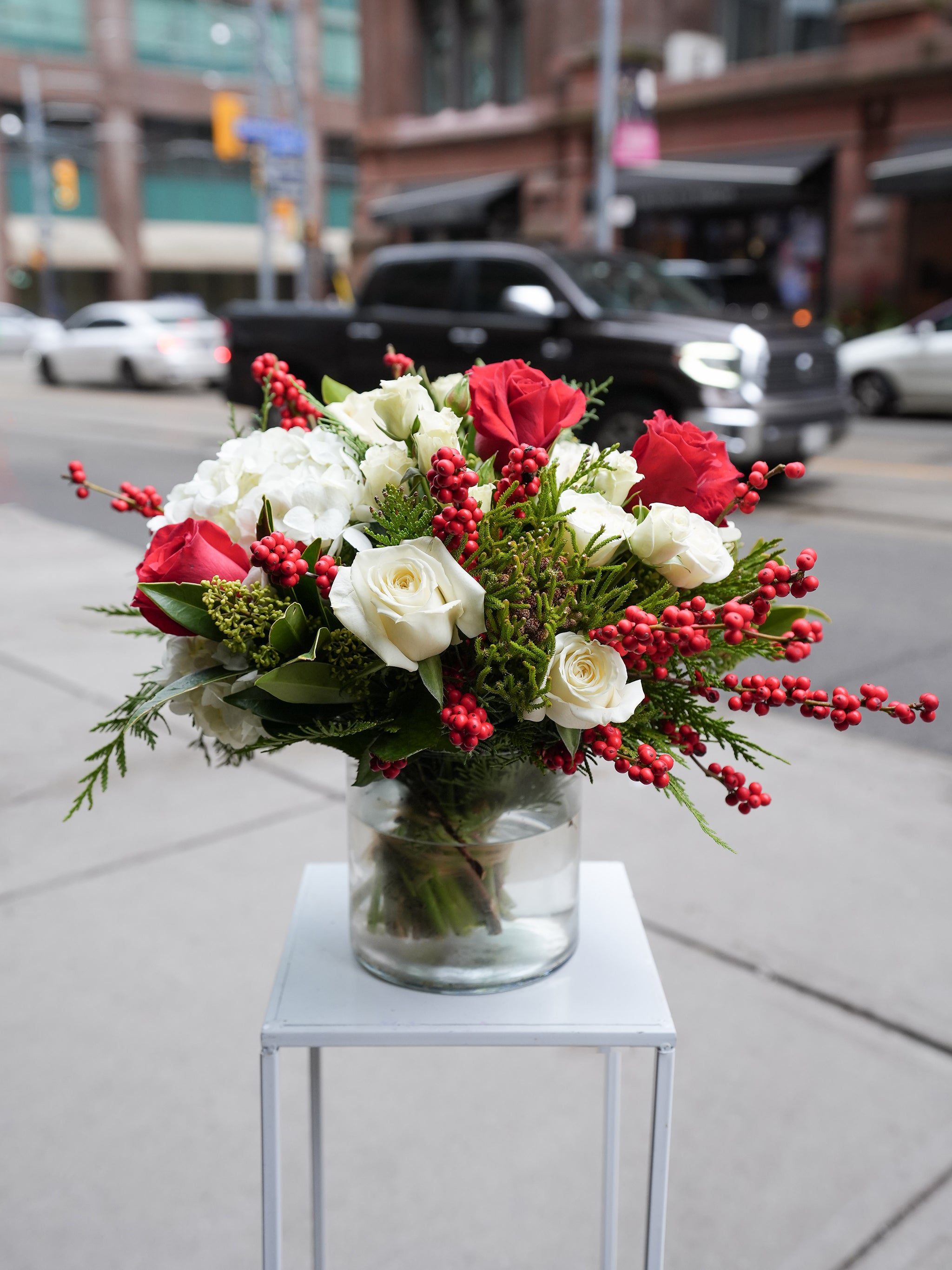 Holiday Cheer Arrangement