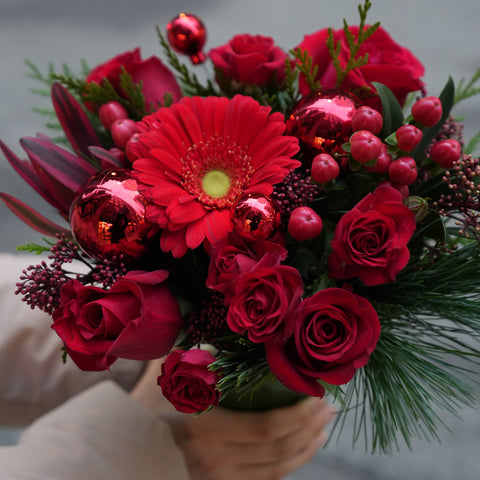 Jolly Christmas Blooms