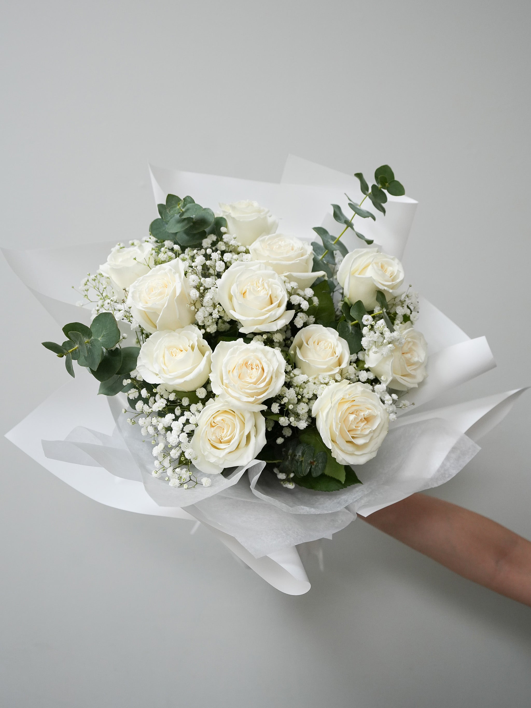 [VD] White Rose Bouquet