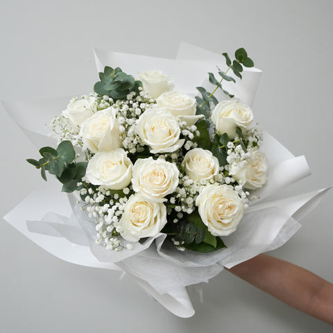 [VD] White Rose Bouquet