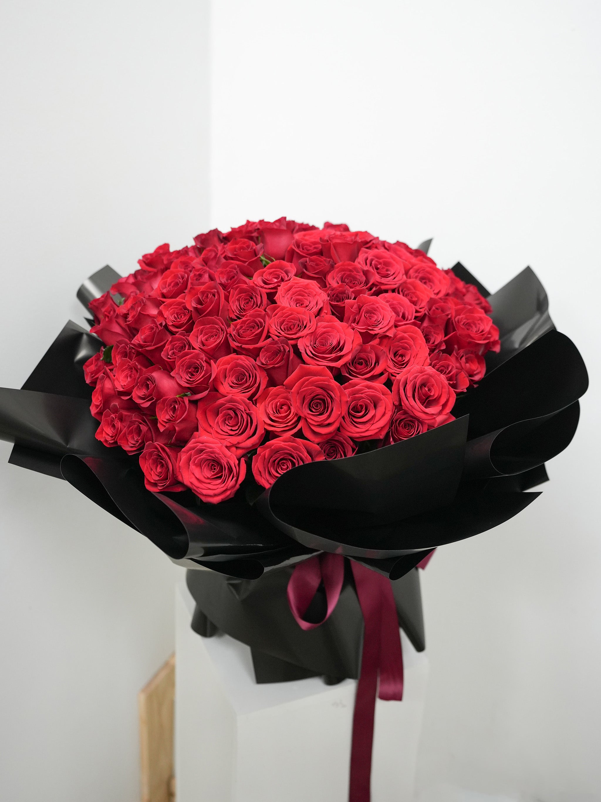 100 Simple Red Roses Bouquet