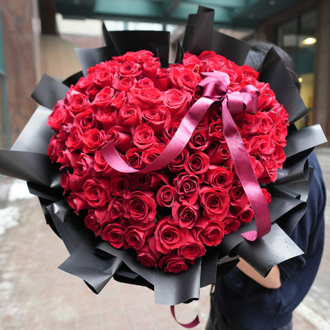 100 Red Roses