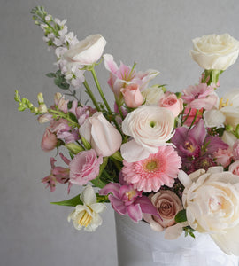 Mix of Floral Colors Round Box