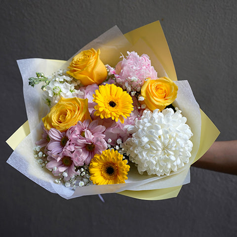 Sunshine Daisy Bouquet