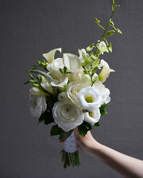Blanc Posy Bouquet