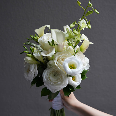 Blanc Posy Bouquet