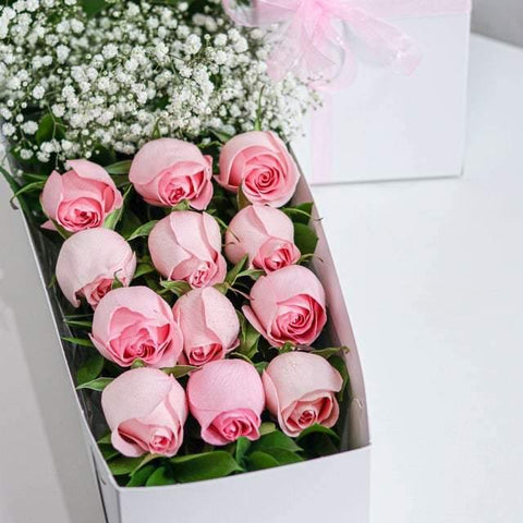 [VD] 12 Pink Roses with Baby's Breath In A Box