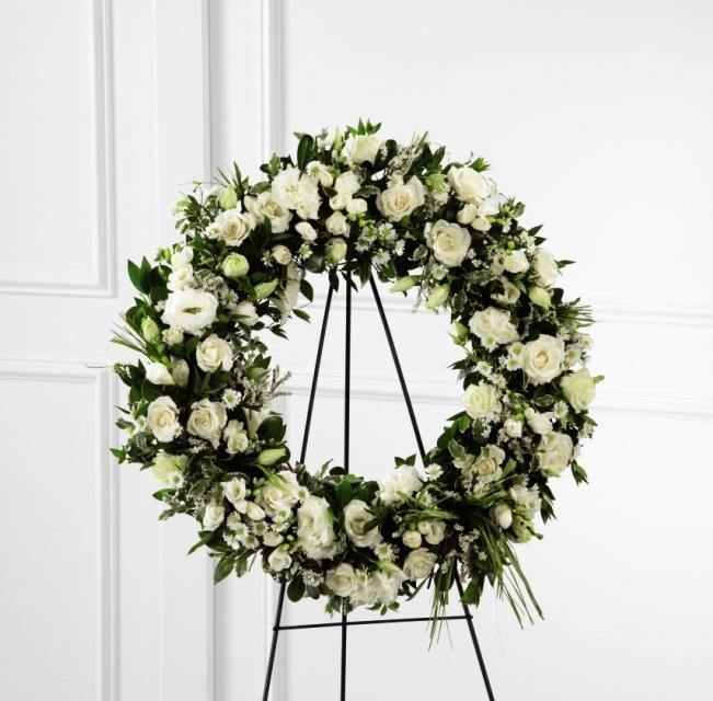 Splendor Wreath - Flower - Toronto Flower Gallery